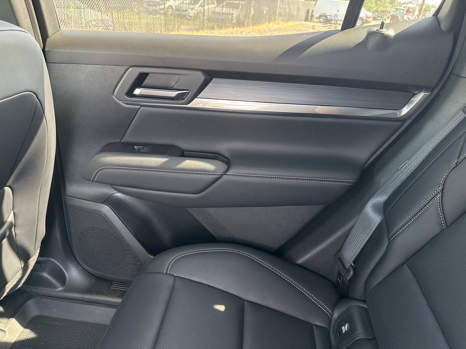 New 2027 GMC Terrain Elevation w/ Elevation Premium Package FWD image 15