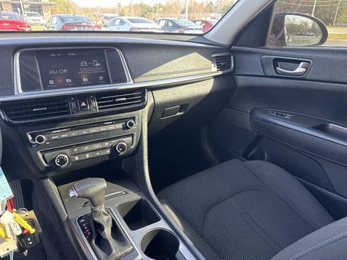 Used 2020 Kia Optima LX image 11