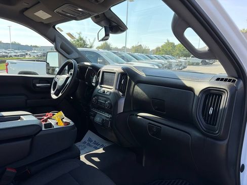Used 2024 Chevrolet Silverado 2500 Custom w/ Custom Value Package AWD/4WD image 24
