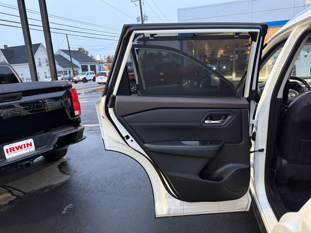 Used 2022 Nissan Rogue SV w/ SV Premium Package AWD/4WD image 21