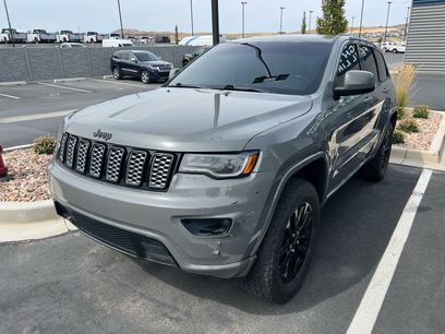 Used 2020 Jeep Grand Cherokee Altitude