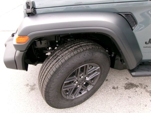 New 2026 Jeep Wrangler Sport AWD/4WD image 7