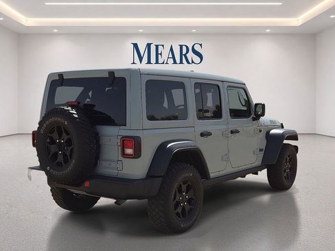 Used 2023 Jeep Wrangler Unlimited w/ Sun & Screen Package AWD/4WD image 5
