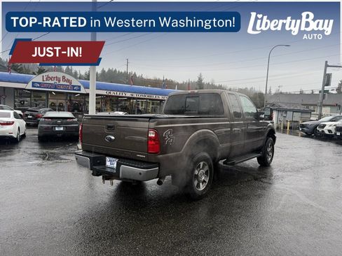 Used 2016 Ford F250 Lariat w/ Camper Package image 6