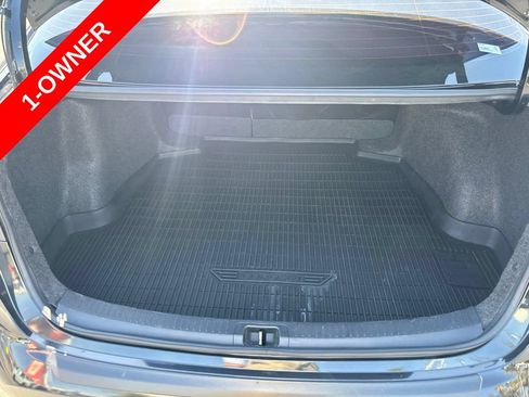 Used 2025 Toyota Corolla LE FWD image 10