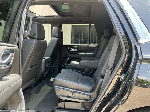Used 2024 Chevrolet Tahoe LT w/ LT Signature Package RWD image 9