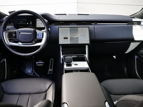 New 2025 Land Rover Range Rover Long Wheelbase SE image 35