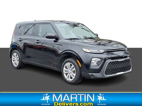 Used 2020 Kia Soul LX image 1