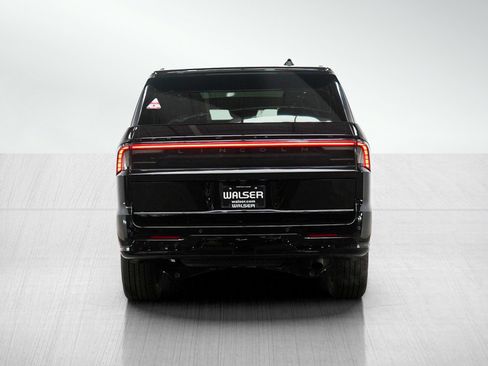 Used 2025 Lincoln Navigator Reserve AWD/4WD image 4
