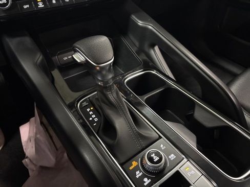 Used 2023 Kia Telluride LX image 19
