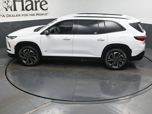 Used 2025 Buick Enclave Sport Touring FWD image 44