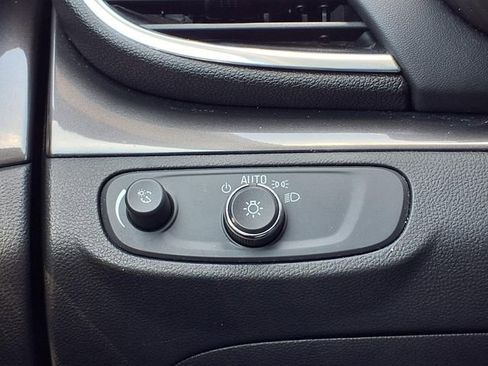 Certified 2020 Buick Encore Preferred FWD image 17