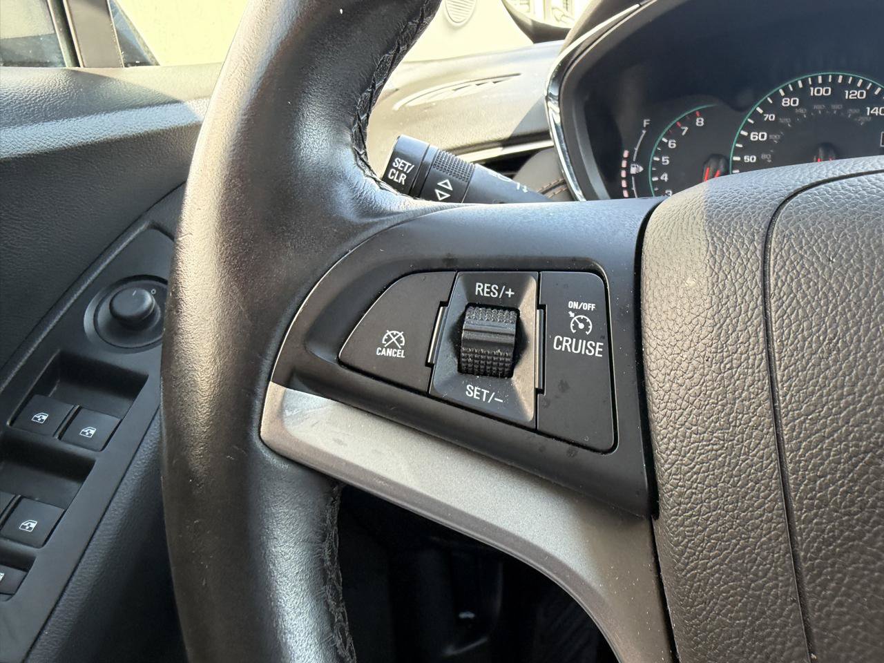 Used 2019 Chevrolet Trax LT w/ LT Convenience Package FWD image 18