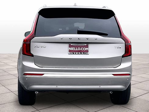 New 2026 Volvo XC90 T8 Plus w/ Protection Package AWD/4WD image 6