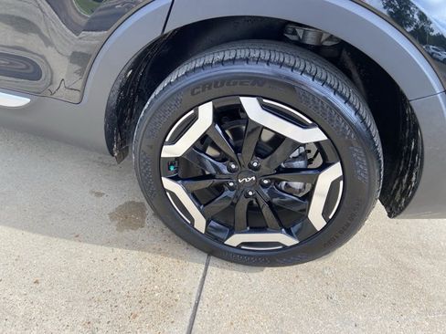 Used 2025 Kia Telluride S FWD image 25