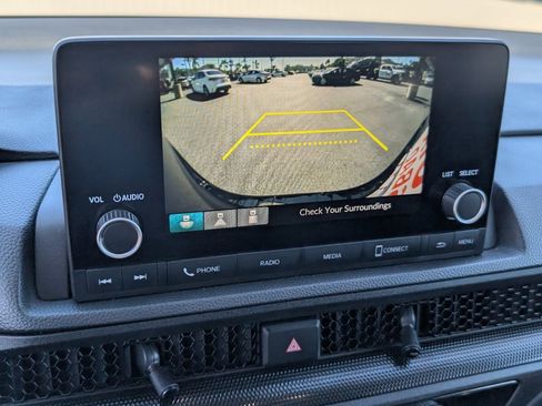 Used 2025 Honda CR-V LX image 6