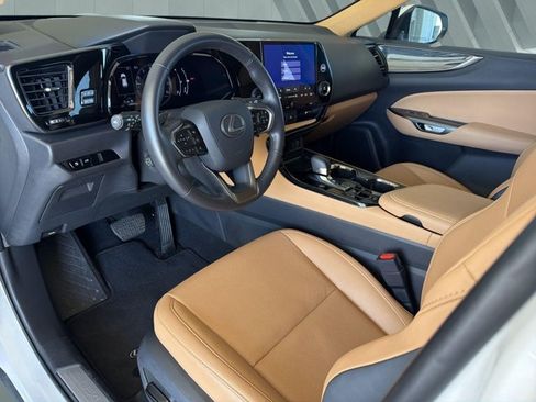 Certified 2025 Lexus NX 250 FWD w/ Accessory Package (Z1) image 10