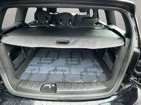 Used 2017 MINI Cooper Clubman S image 16