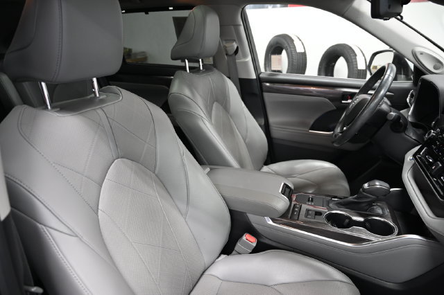 Used 2022 Toyota Highlander Platinum AWD/4WD image 9