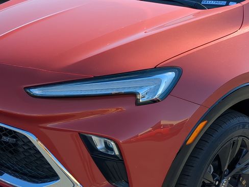 Used 2024 Buick Encore GX Sport Touring image 12