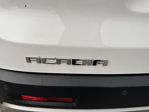 Used 2019 GMC Acadia SLT image 32