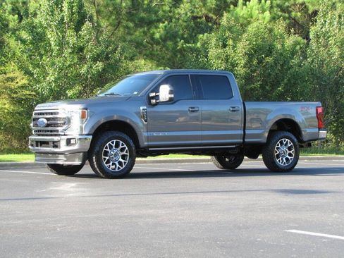 Used 2022 Ford F250 Lariat w/ Lariat Value Package AWD/4WD image 3
