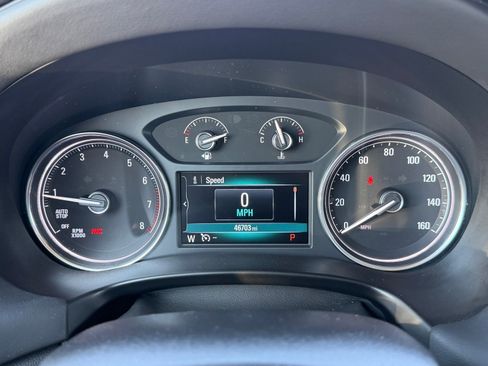 Used 2018 Buick Enclave Essence AWD/4WD image 20