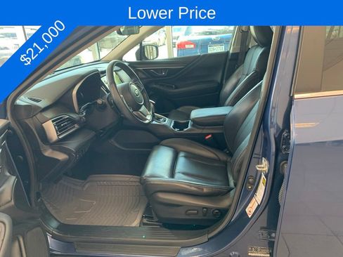 Used 2020 Subaru Outback Limited w/ Popular Package #2 AWD/4WD image 3