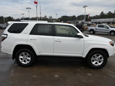 Used 2024 Toyota 4Runner SR5 image 6