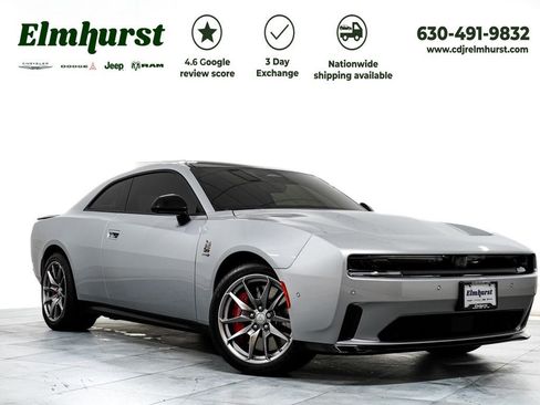 Used 2025 Dodge Charger Daytona Scat Pack w/ Track Pack AWD/4WD image 1