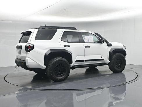 Used 2025 Toyota 4Runner Trailhunter AWD/4WD image 29