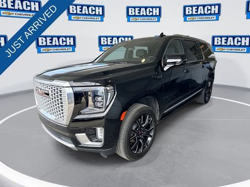 Used 2024 GMC Yukon XL Denali w/ Denali Reserve Package image 1
