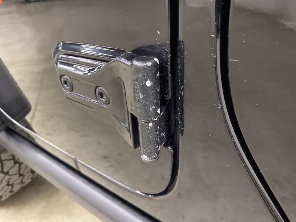 Used 2025 Jeep Wrangler Unlimited Rubicon AWD/4WD image 32