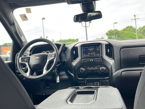 Used 2022 Chevrolet Silverado 2500 Custom w/ Custom Value Package AWD/4WD image 28