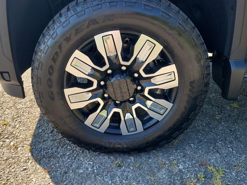 New 2026 GMC Sierra 2500 Denali w/ Max Trailering Package AWD/4WD image 11