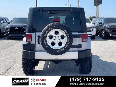 Used 2013 Jeep Wrangler Unlimited Sahara w/ Connectivity Group AWD/4WD image 6