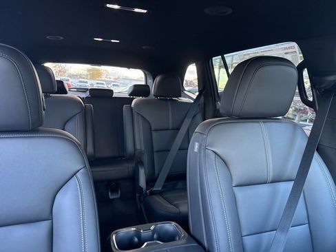 New 2026 GMC Acadia Elevation image 34