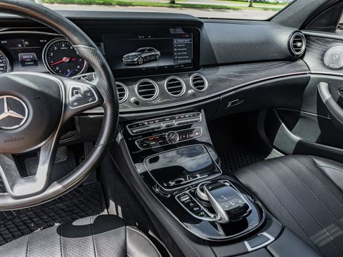 Used 2017 Mercedes-Benz E 300 4MATIC image 26