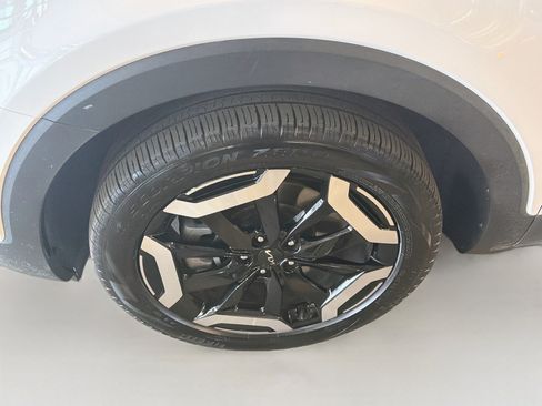 Used 2025 Kia Telluride S AWD/4WD image 11