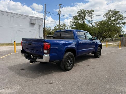 Used 2023 Toyota Tacoma SR5 AWD/4WD image 5