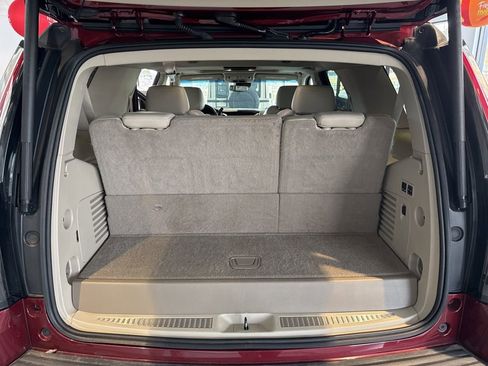 Used 2019 Cadillac Escalade Premium Luxury image 11