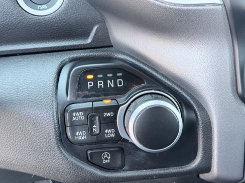 Used 2022 RAM 1500 Big Horn AWD/4WD image 16
