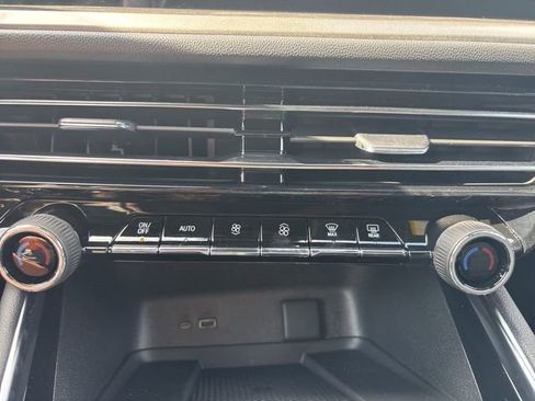 New 2026 Chevrolet Traverse LT w/ Driver Confidence Package image 34