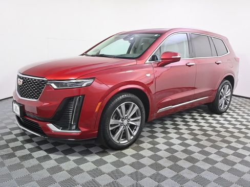 Used 2024 Cadillac XT6 Premium Luxury w/ Technology Package AWD/4WD image 2