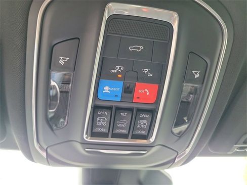 New 2025 Jeep Grand Cherokee L Limited image 31