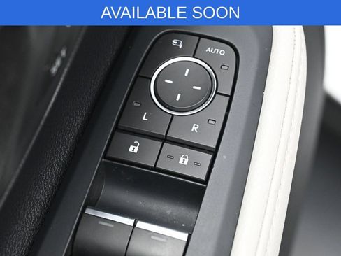 Certified 2024 Toyota Grand Highlander AWD image 12