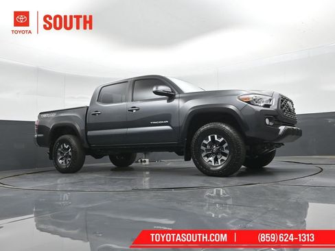 Used 2023 Toyota Tacoma TRD Off-Road image 38