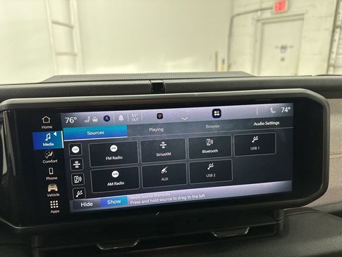 Used 2024 Jeep Wrangler Unlimited image 16