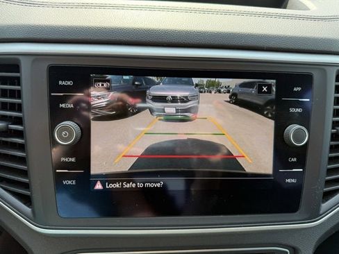 Used 2021 Volkswagen Atlas SE image 24