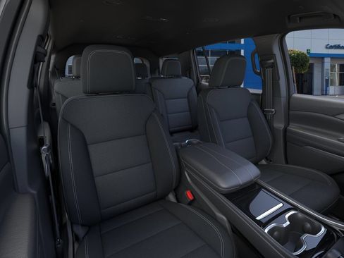 New 2026 Chevrolet Traverse LT w/ Driver Confidence Package FWD image 17